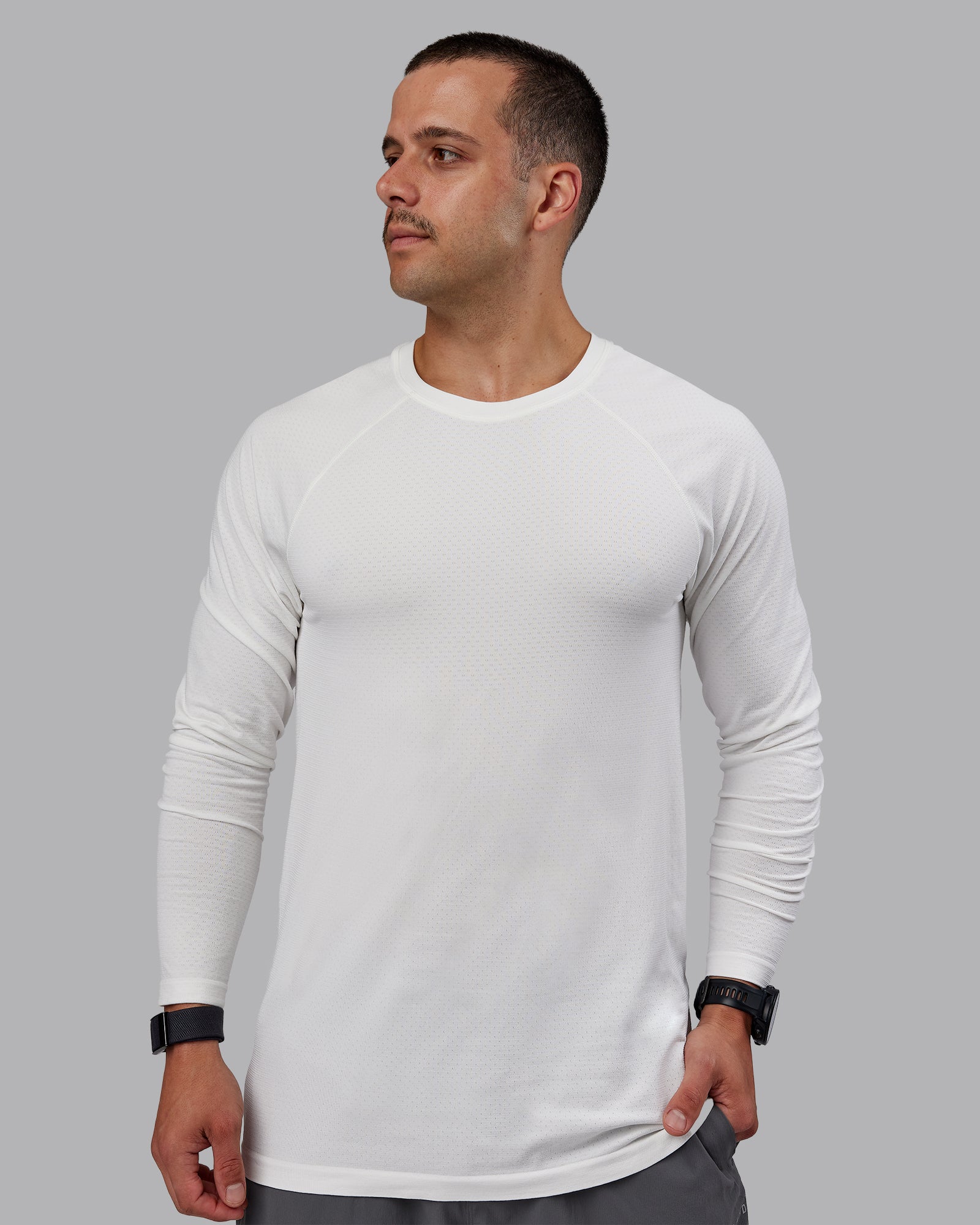 AeroFLX+ Seamless Long Sleeve Tee - Off White/Off White Marl