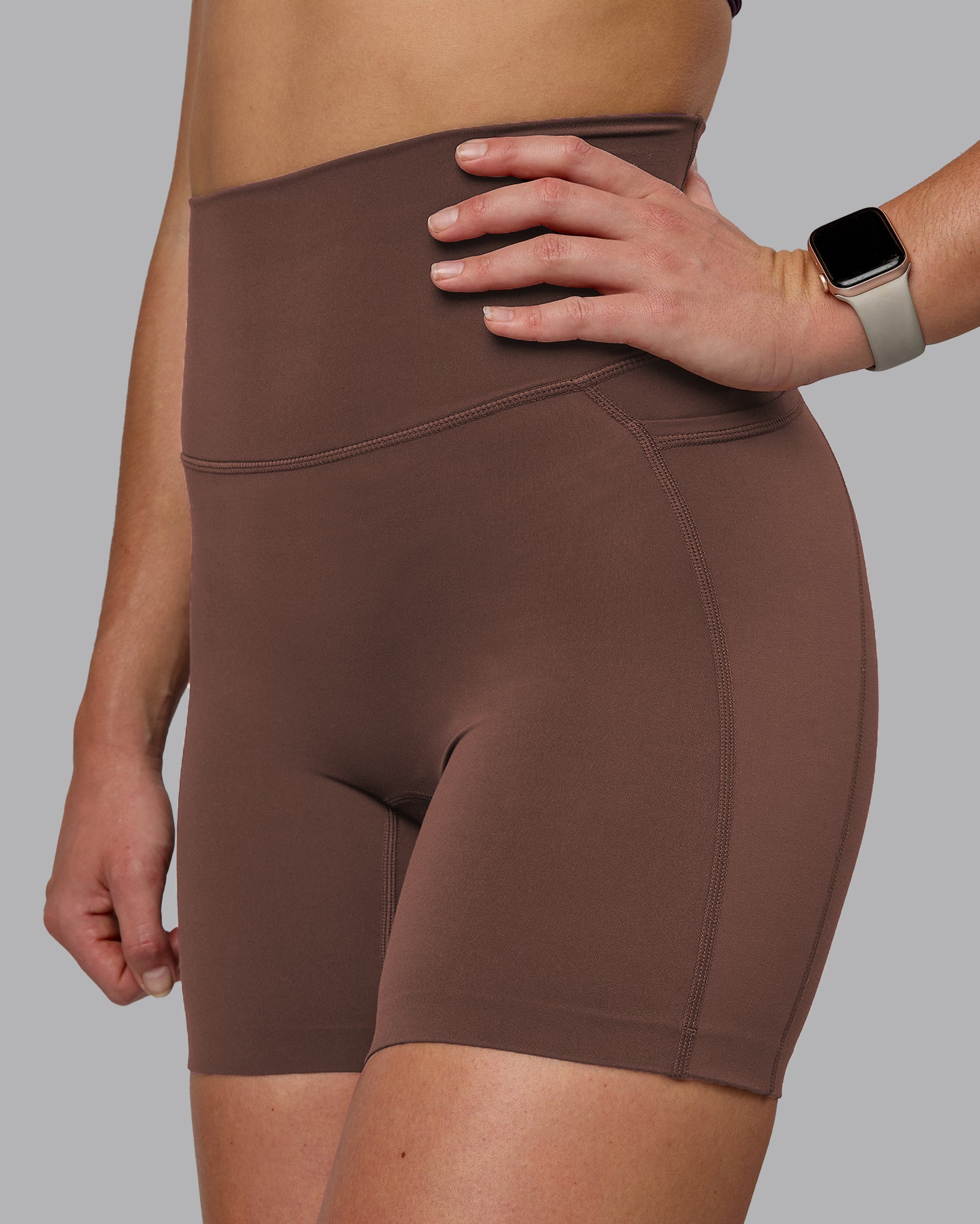 Elixir Ultra High-Rise 6" Short Pockets - Chocolate Martini