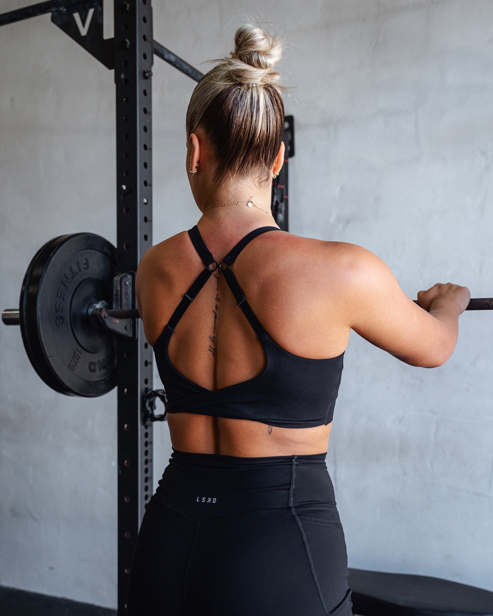 Twist Sports Bra D/DD/E - Black