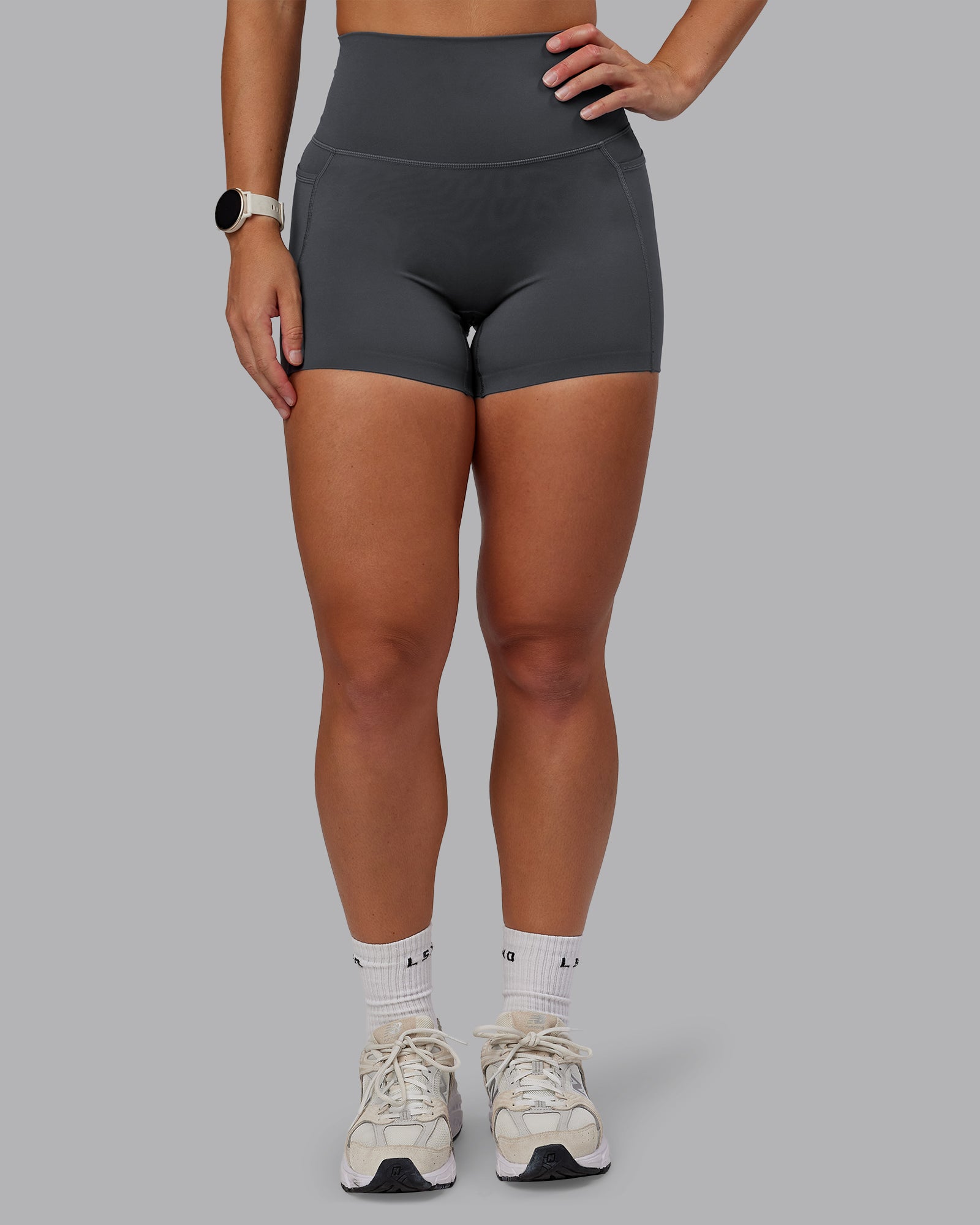 Elixir Ultra High-Rise 4" Short Pockets - Dark Storm