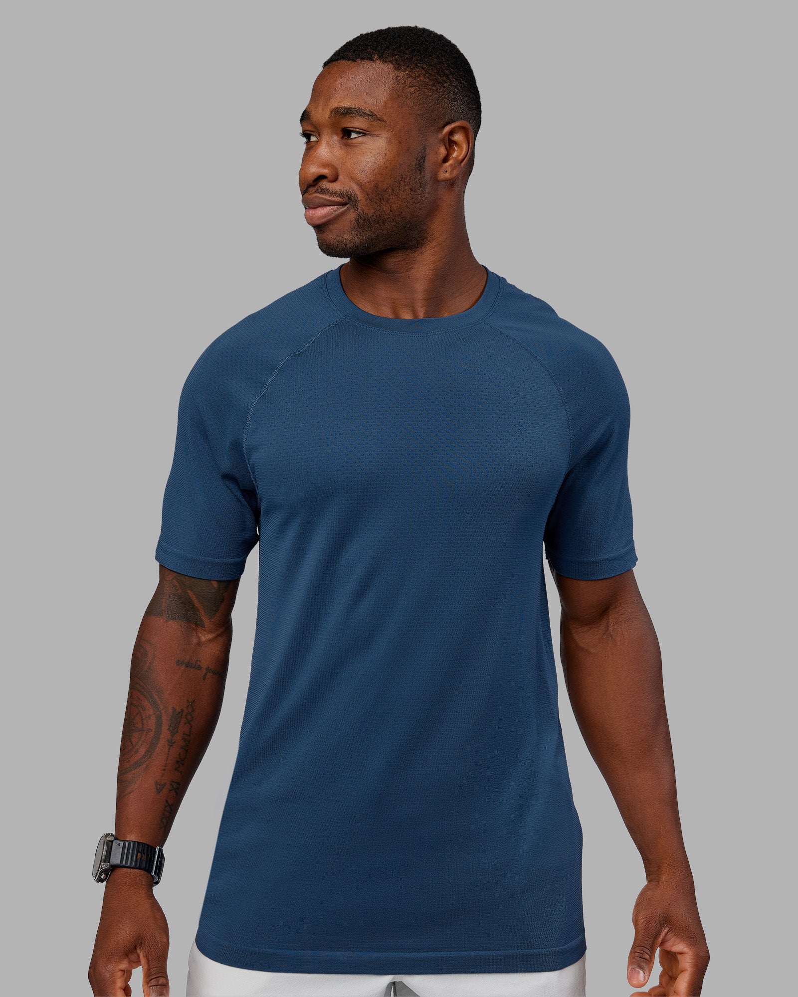 AeroFLX+ Seamless Tee - Indigo/Indigo