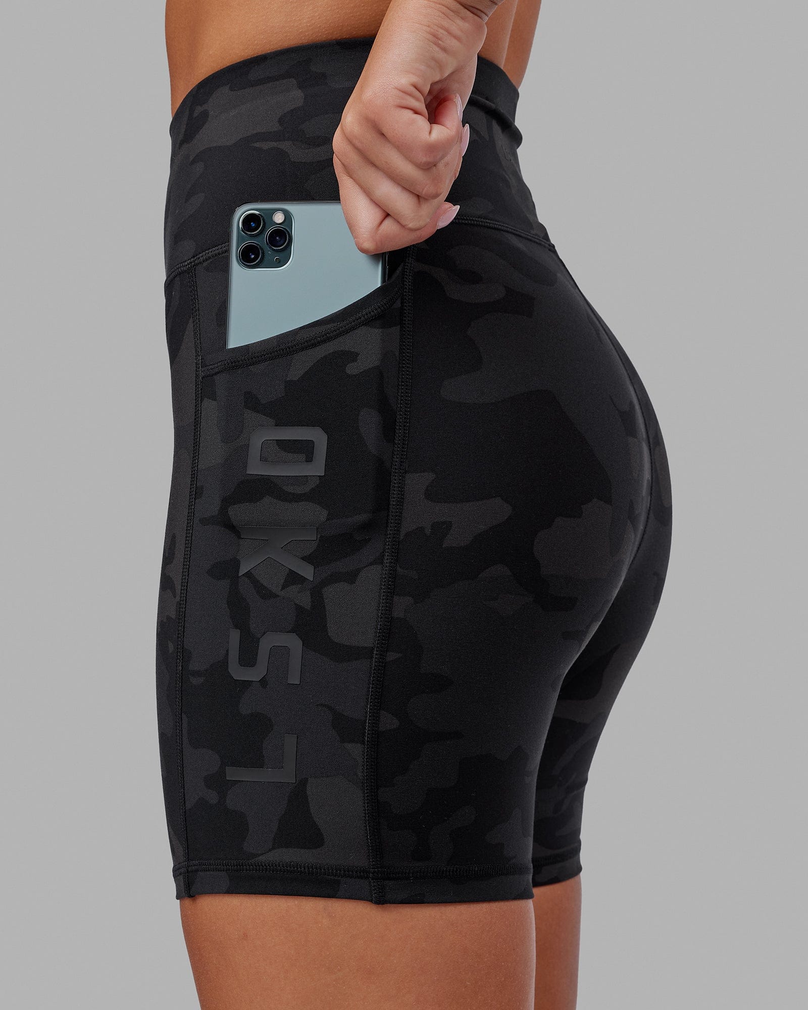 Rep Ultra High-Rise 6" Mid Bike Short Pockets - Black-Camo