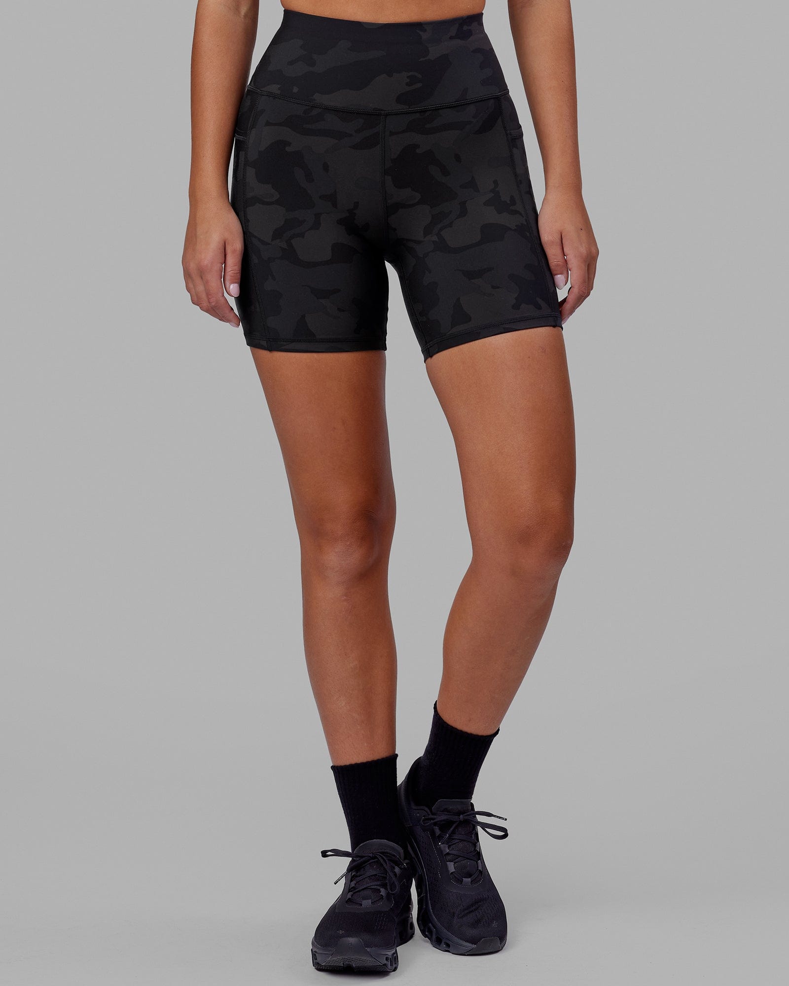 Rep Ultra High-Rise 6" Mid Bike Short Pockets - Black-Camo