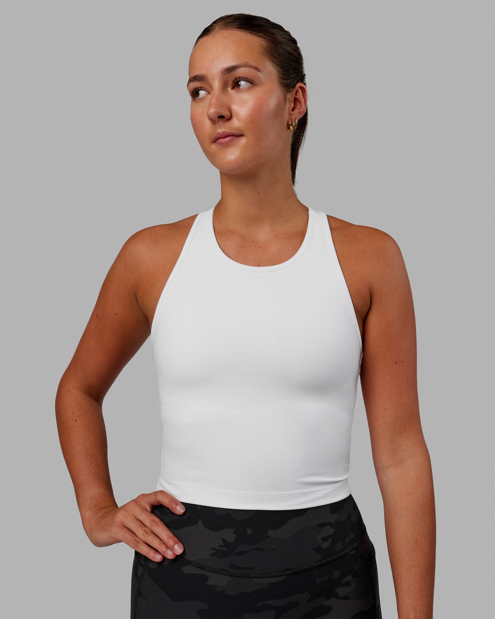 Flow Performance Tank With Shelf Bra - White