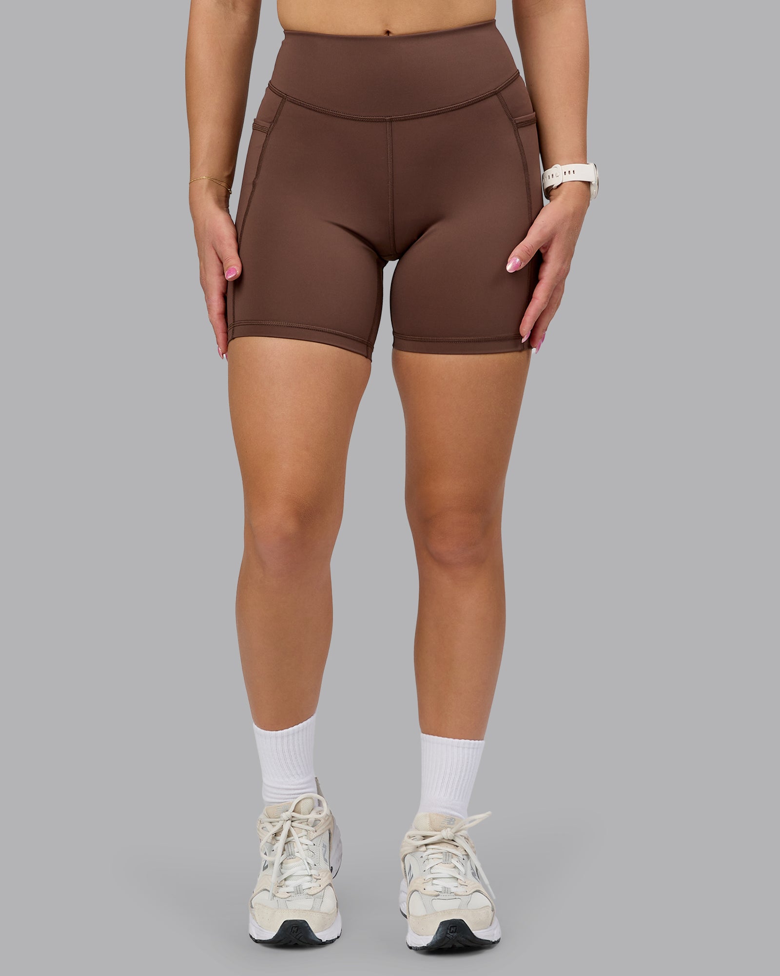 Elite High-Rise 6" Short Pockets - Chocolate Martini