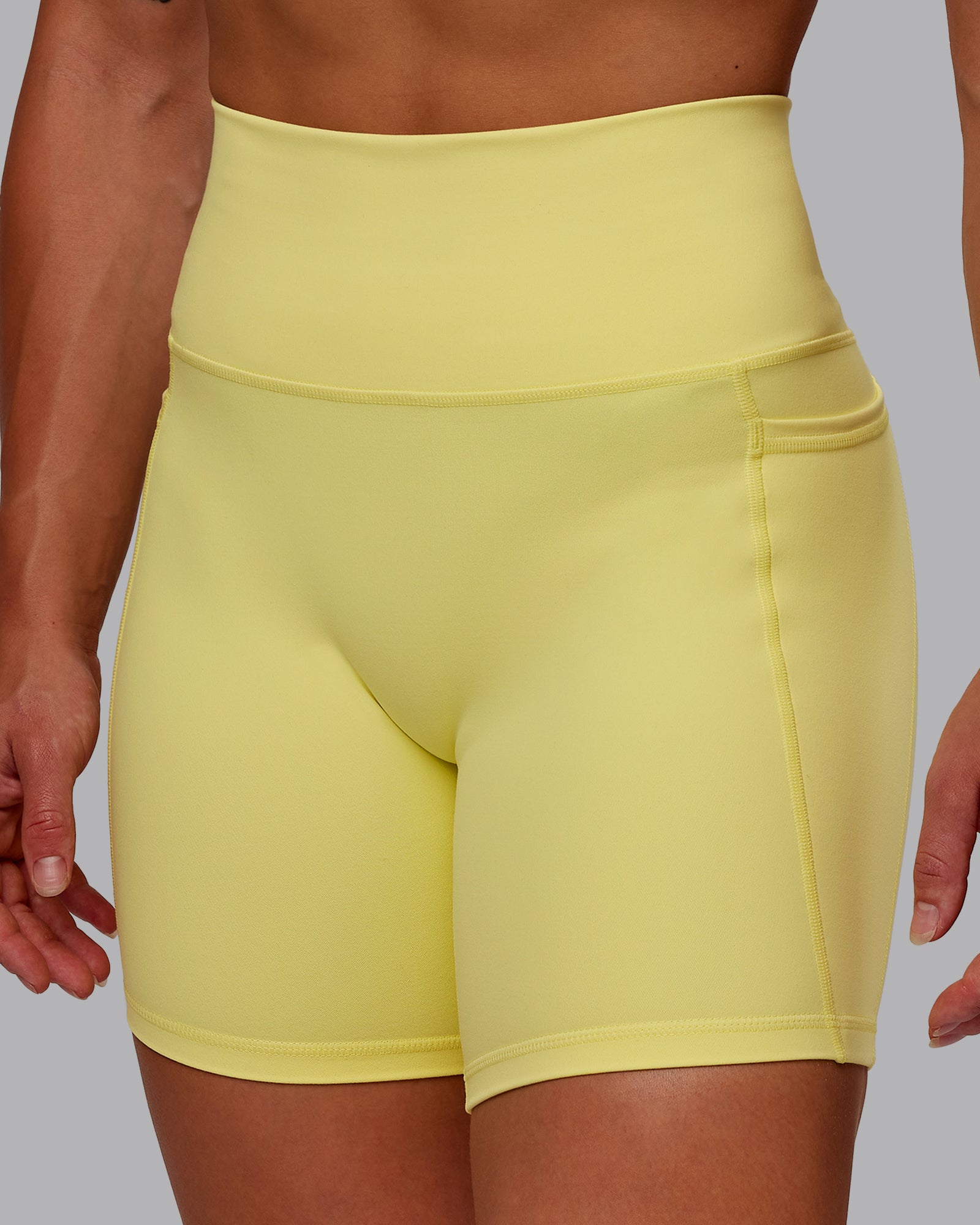 Fusion Ultra High-Rise 6" Short Pockets - Lemon Fizz