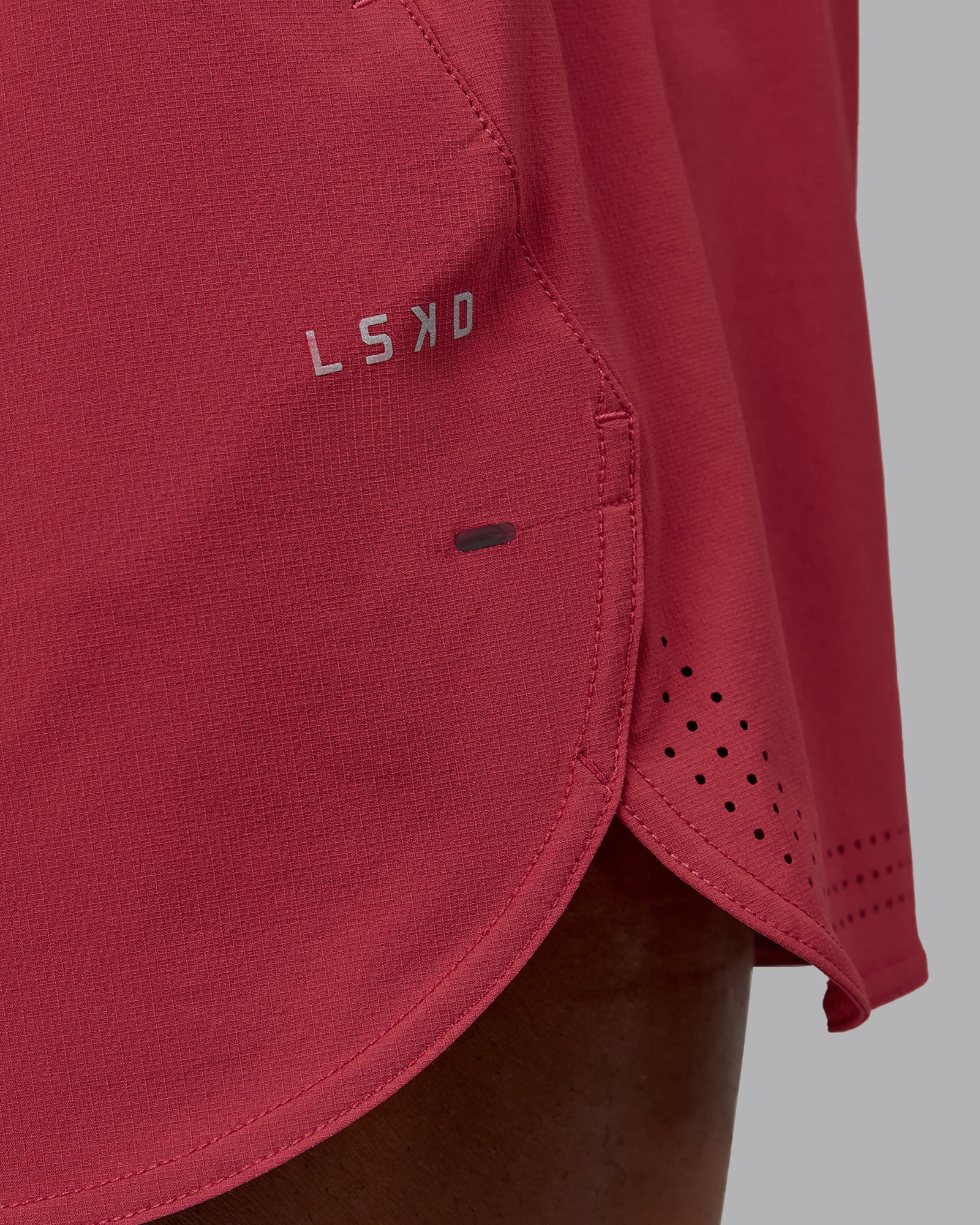 Lift 6" Short - Claret