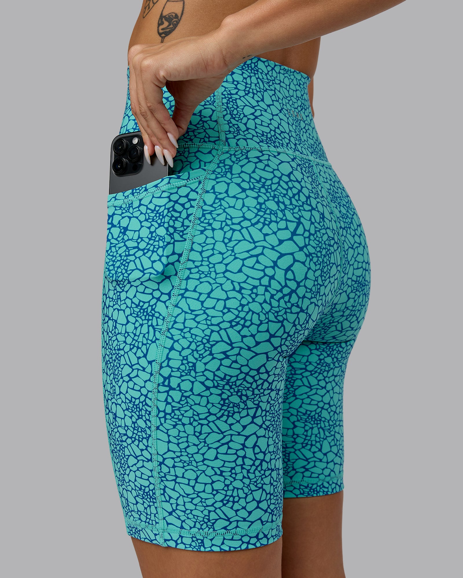 Fusion Ultra High-Rise 9" Short Pockets - Aquatic Awe Vitality Print