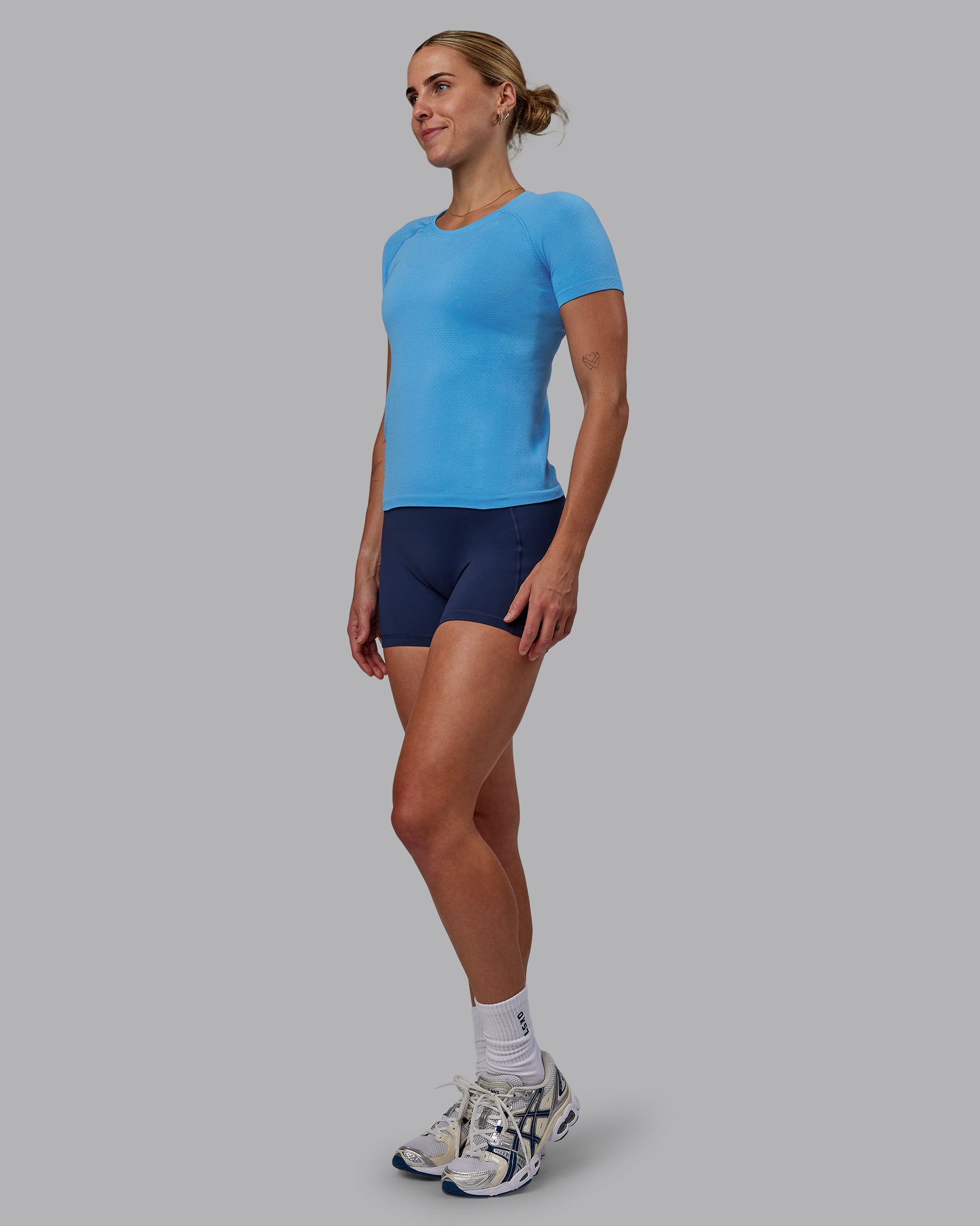 AeroFLX+ Seamless Tee - Azure Blue/Azure Blue